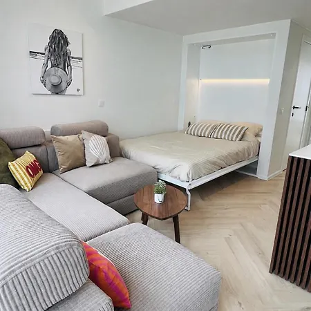 Seascape Penthouse Ii - Modern Ingericht Met Panoramisch Zeezicht En 2 Ruime Zonneterrassen Blankenberge